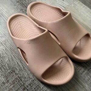 CROCS Reviva Slide Sandals in Light Blush